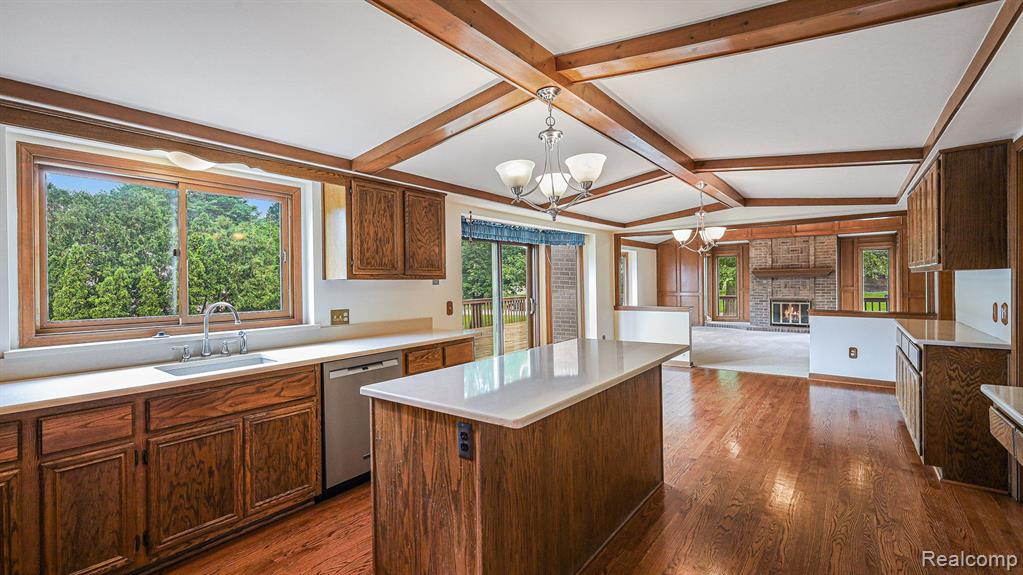 926 Stanford Circle Rochester Hills, MI 48309 - Photo 6 of 46