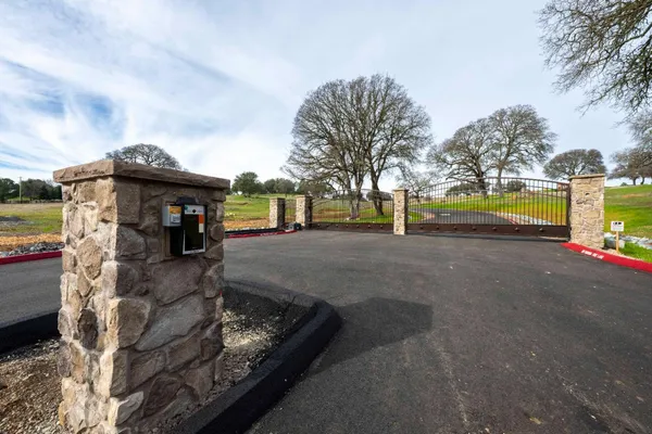 $675,000 | 725 Sierra View Court, Shingle Springs, CA 95682