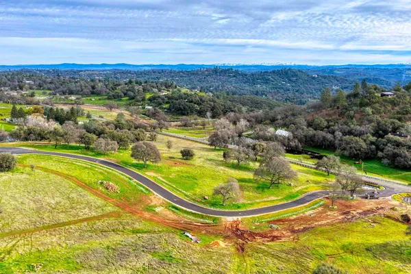$675,000 | 725 Sierra View Court, Shingle Springs, CA 95682