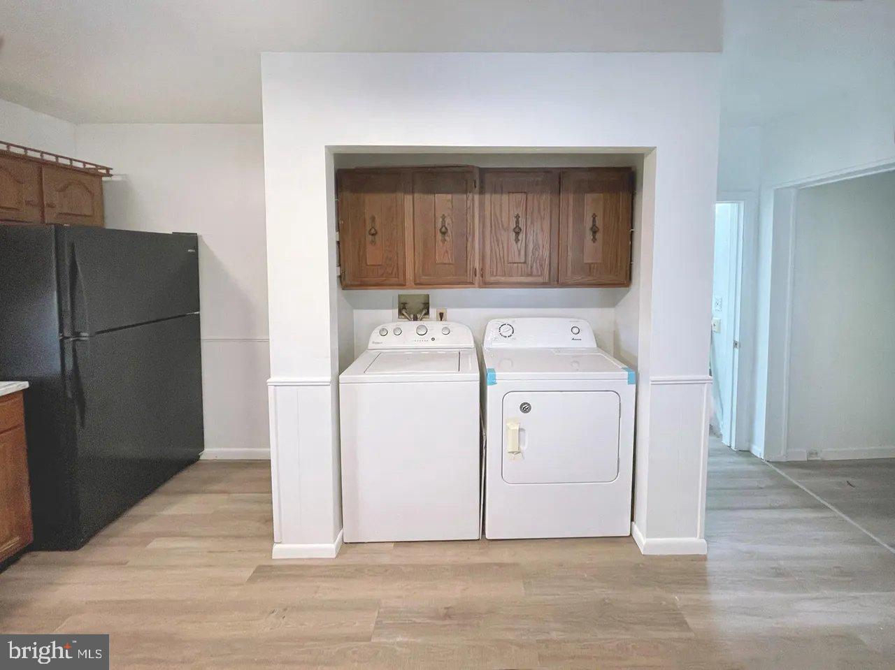 7213 North Point Road Sparrows Point, MD 21219 - Photo 6 of 66 Unit 1 lleft side main level kitchen area.