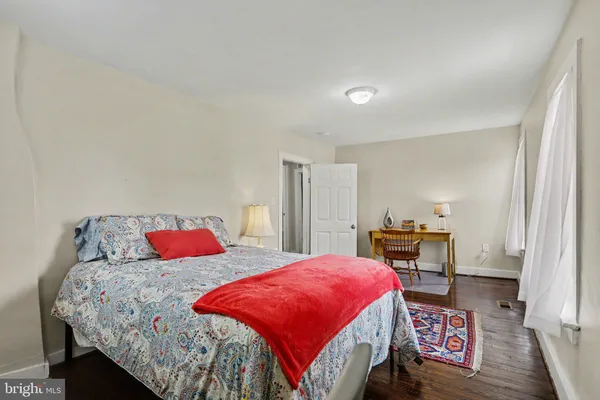 $249,900 | 14 Hanover Street, New Oxford, PA 17350