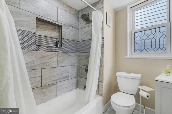 $249,900 | 14 Hanover Street, New Oxford, PA 17350