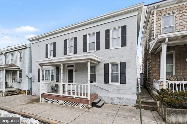 $249,900 | 14 Hanover Street, New Oxford, PA 17350