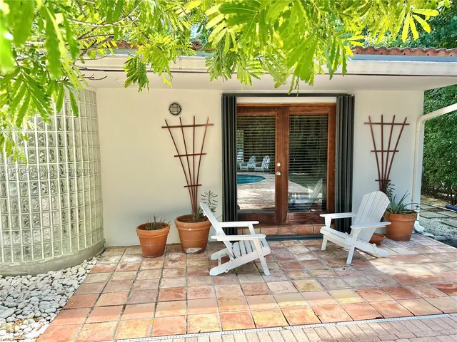 a view of outdoor space yard and patio