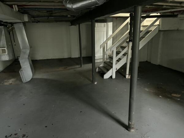 20403 Manor Detroit, MI 48221 - Photo 11 of 13 487981e9-f9e2-460f-805f-ca01df794bfd