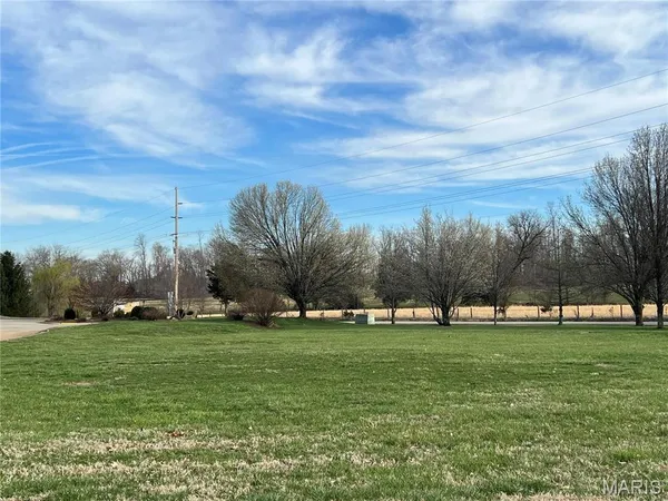 $32,000 | 2 Stonebridge Circle, Farmington, MO 63640