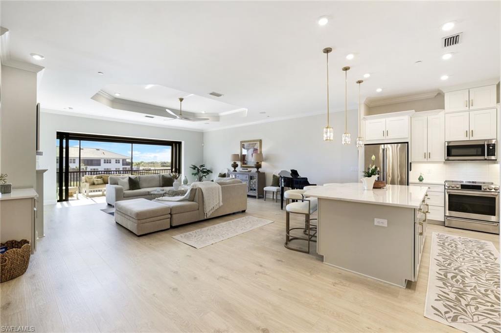 15336 Lucerna Street, Unit 203 Naples, FL 34114 - Photo 10 of 33