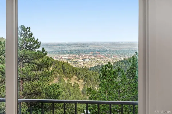 $1,699,000 | 208 Seven Hills Drive, Boulder, CO 80302
