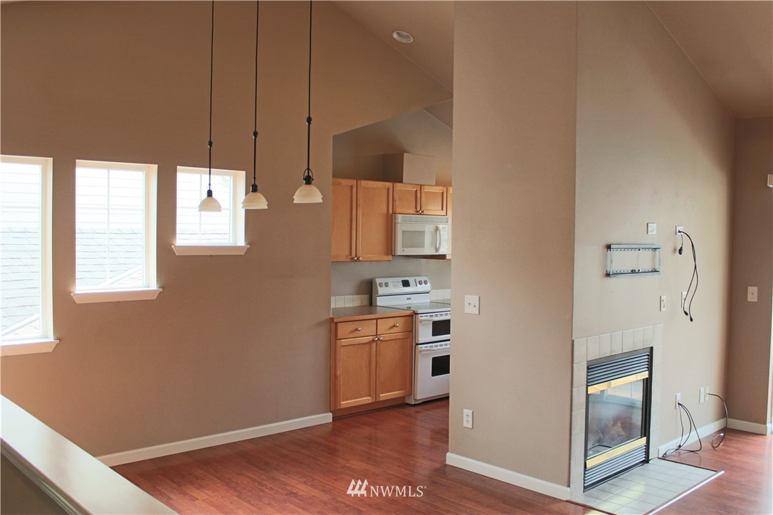 1522 196th Street Southeast, Unit A101 Bothell, WA 98012 - Photo 4 of 29 Gallery Image 4