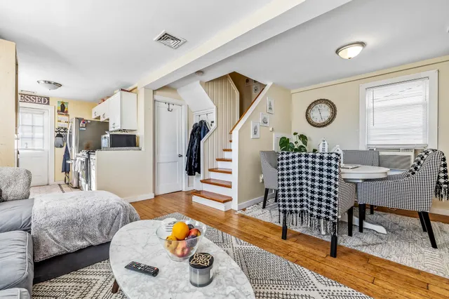 $479,900 | 7 Perkins Avenue, Hampton, NH 03842