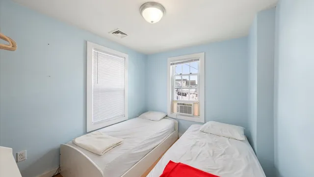 $479,900 | 7 Perkins Avenue, Hampton, NH 03842