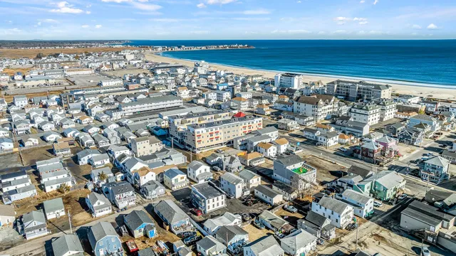 $479,900 | 7 Perkins Avenue, Hampton, NH 03842