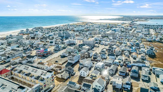 $479,900 | 7 Perkins Avenue, Hampton, NH 03842