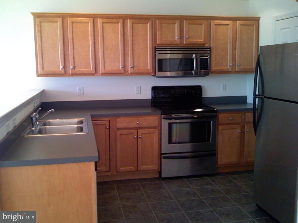612 Courthouse Circle Lititz, PA 17543 - Photo 4 of 13