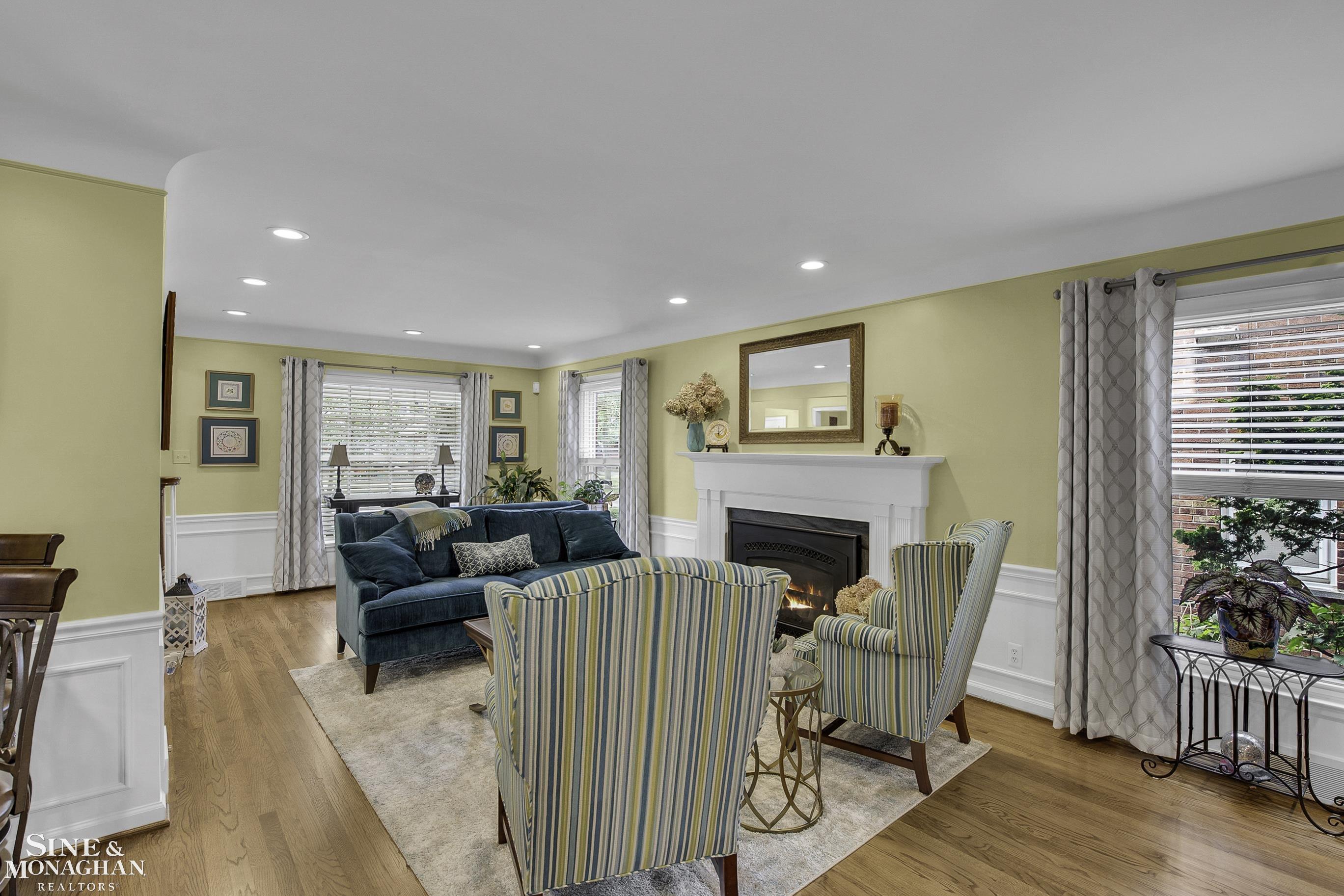 1956 Severn Road Grosse Pointe Woods, MI 48236 - Photo 10 of 40