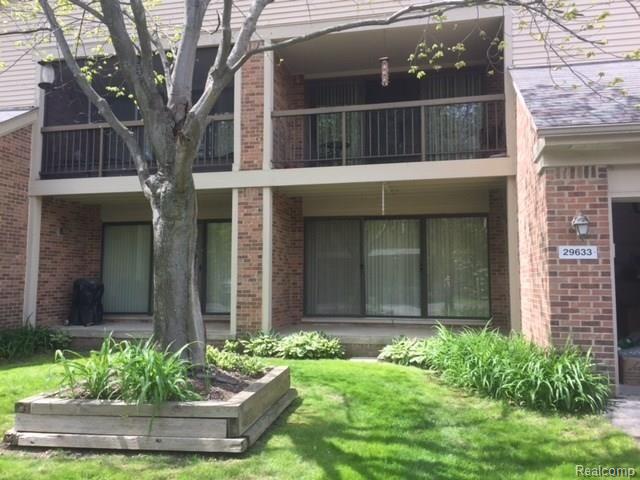 29633 Pine Ridge Circle Farmington Hills, MI 48331 - Photo 2 of 7