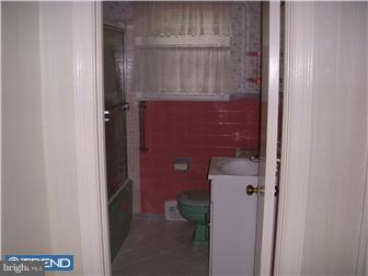 130 North Valleybrook Road Cherry Hill, NJ 08034 - Photo 4 of 7