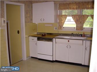 130 North Valleybrook Road Cherry Hill, NJ 08034 - Photo 5 of 7