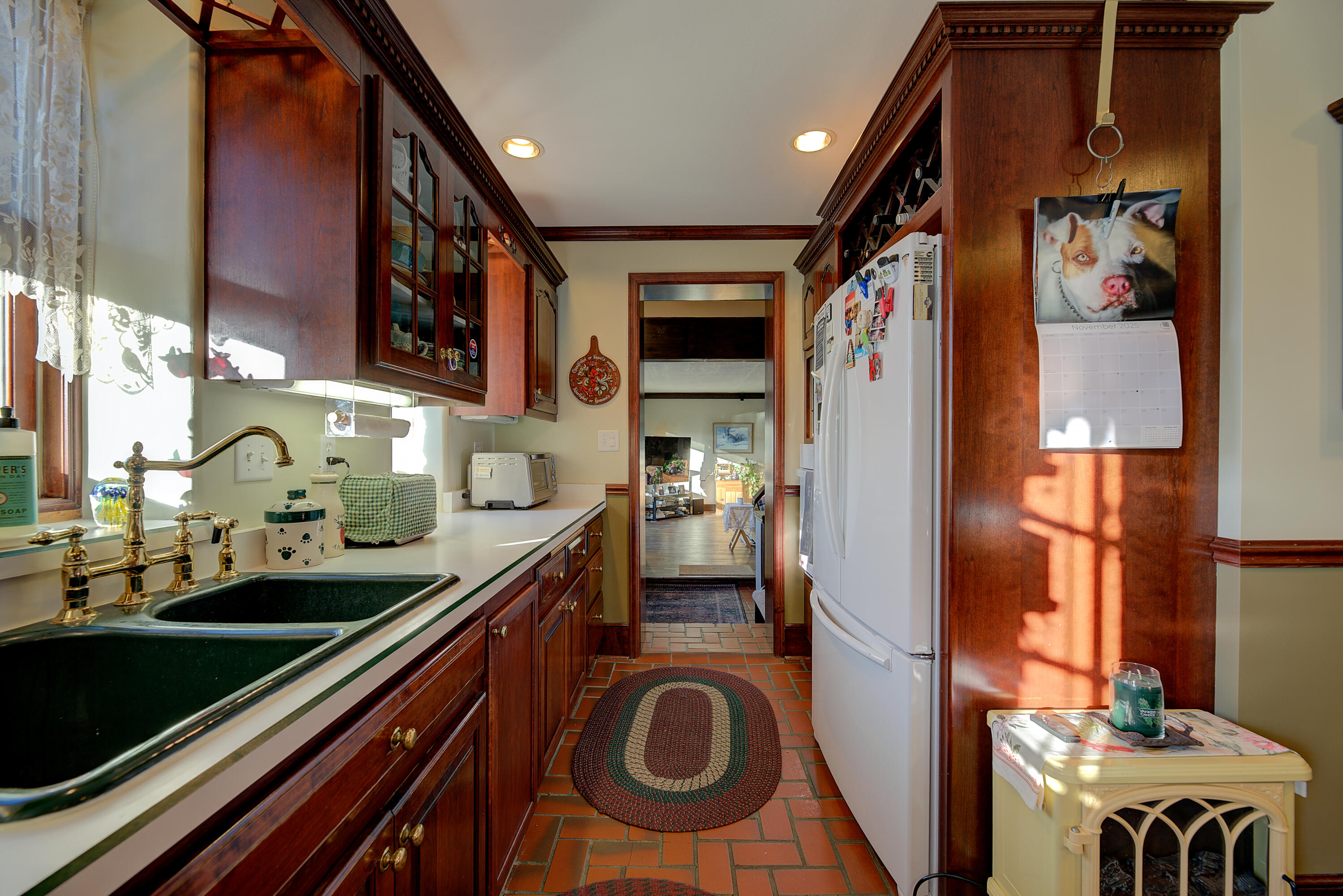 18 Highway 18 Delafield, WI 53018 - Photo 15 of 111 Kitchen Pic 4