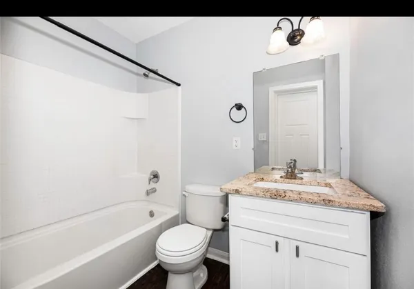 $995 | 2721 B Virginia Street, Baytown, TX 77520