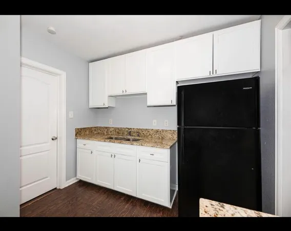 $950 | 2719 Virginia Street, Baytown, TX 77520
