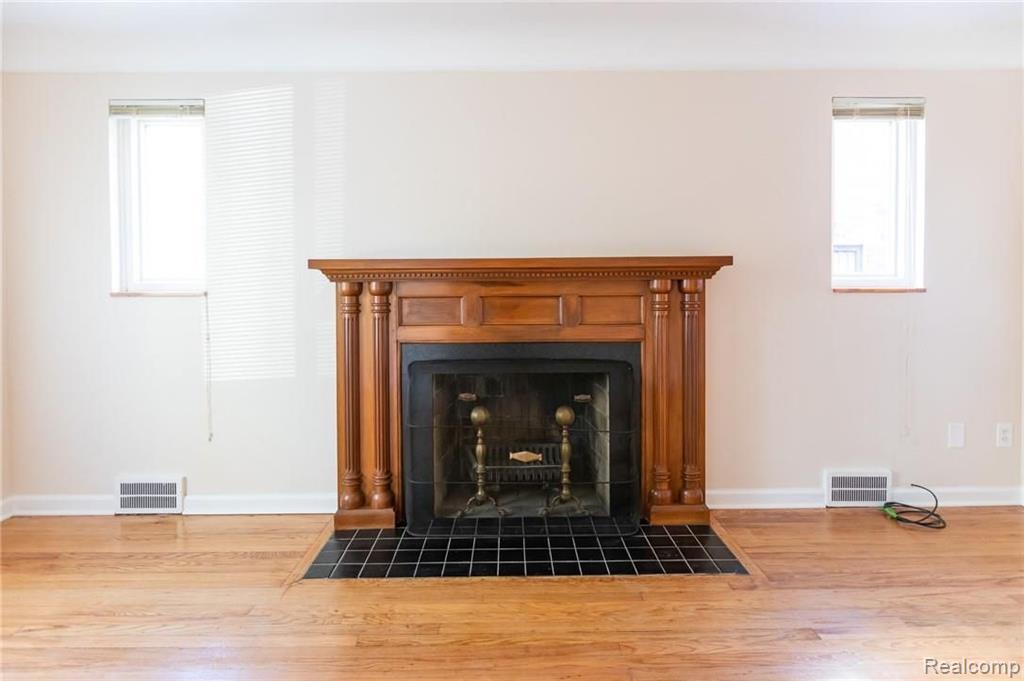 4160 Harvard Road Detroit, MI 48224 - Photo 3 of 34