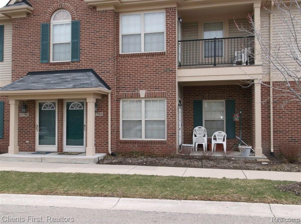 11784 North Farmington Road Livonia, MI 48150 - Photo 1 of 5 11784 Farmington