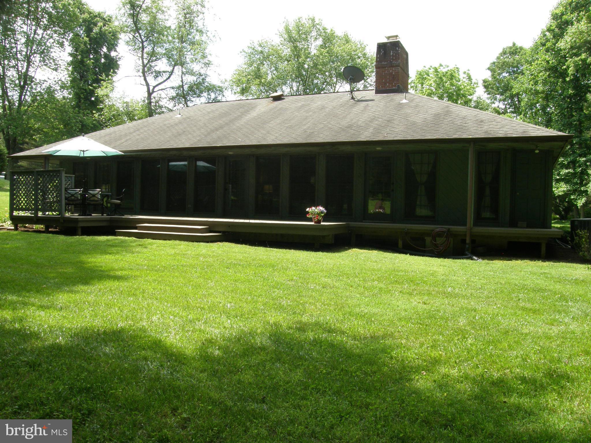 Exterior (Rear)