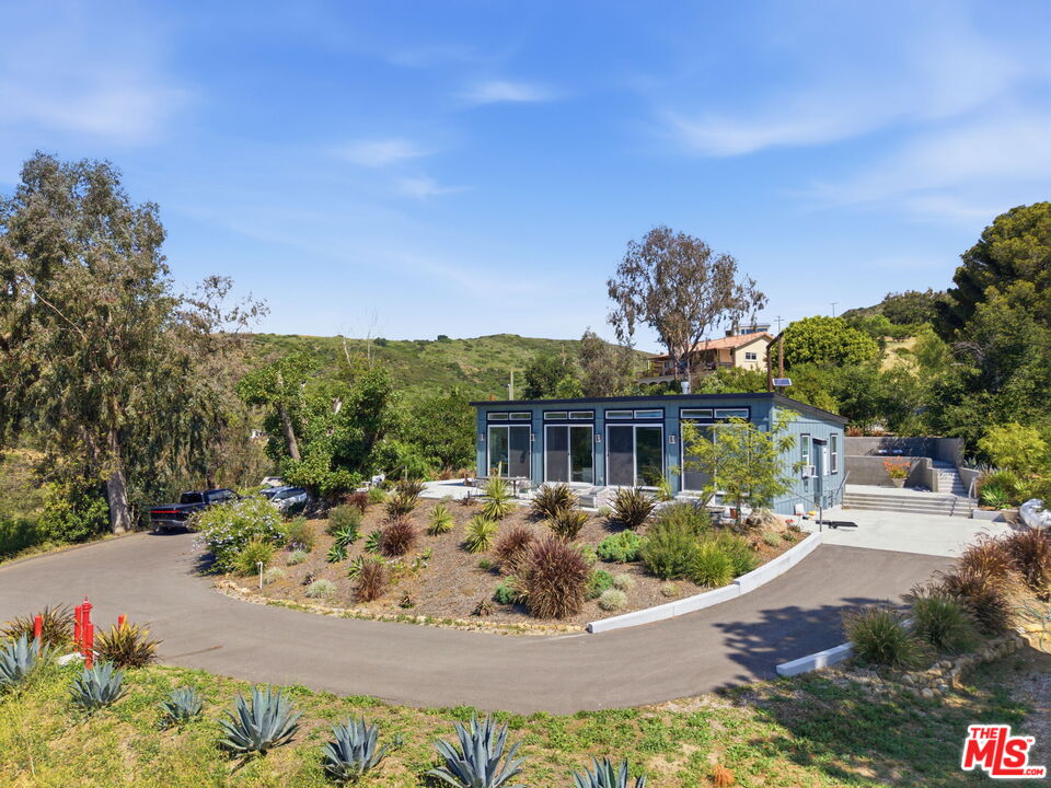 3065 South Foose Road Malibu, CA 90265 - Photo 3 of 39