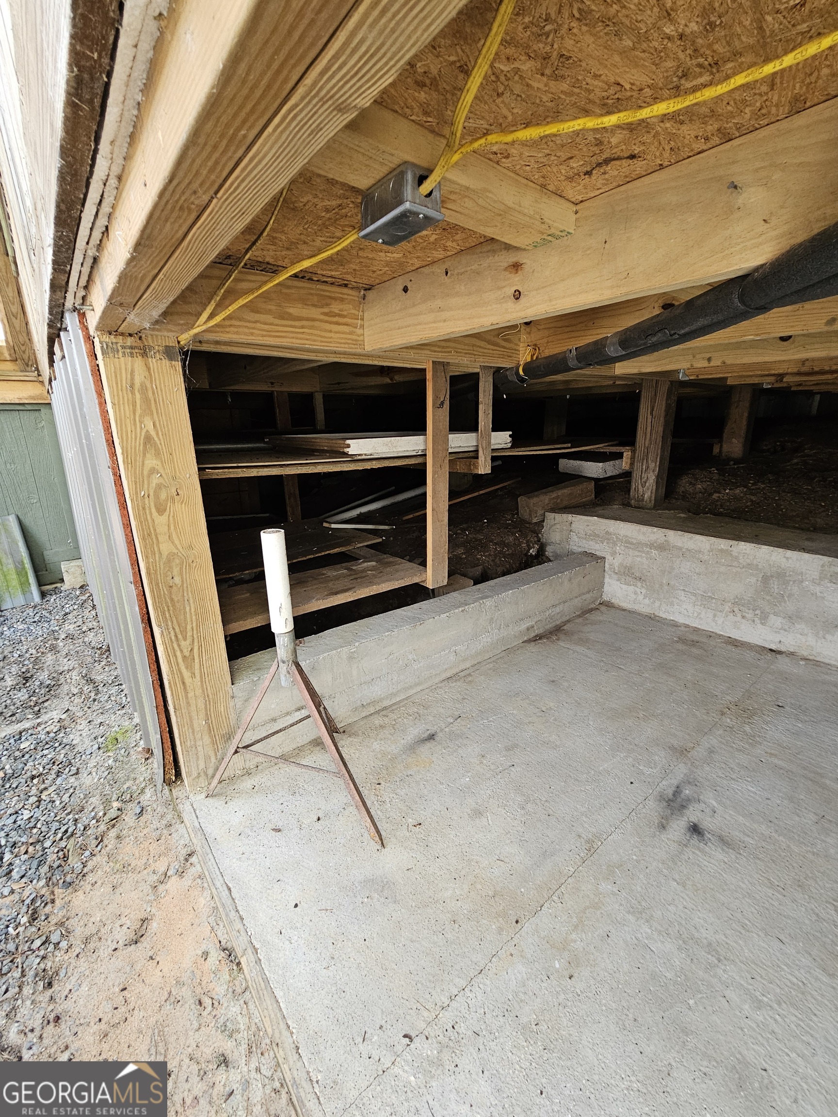 2262 Carter Bight Landing Road Surrency, GA 31563 - Photo 17 of 18 a view of garage