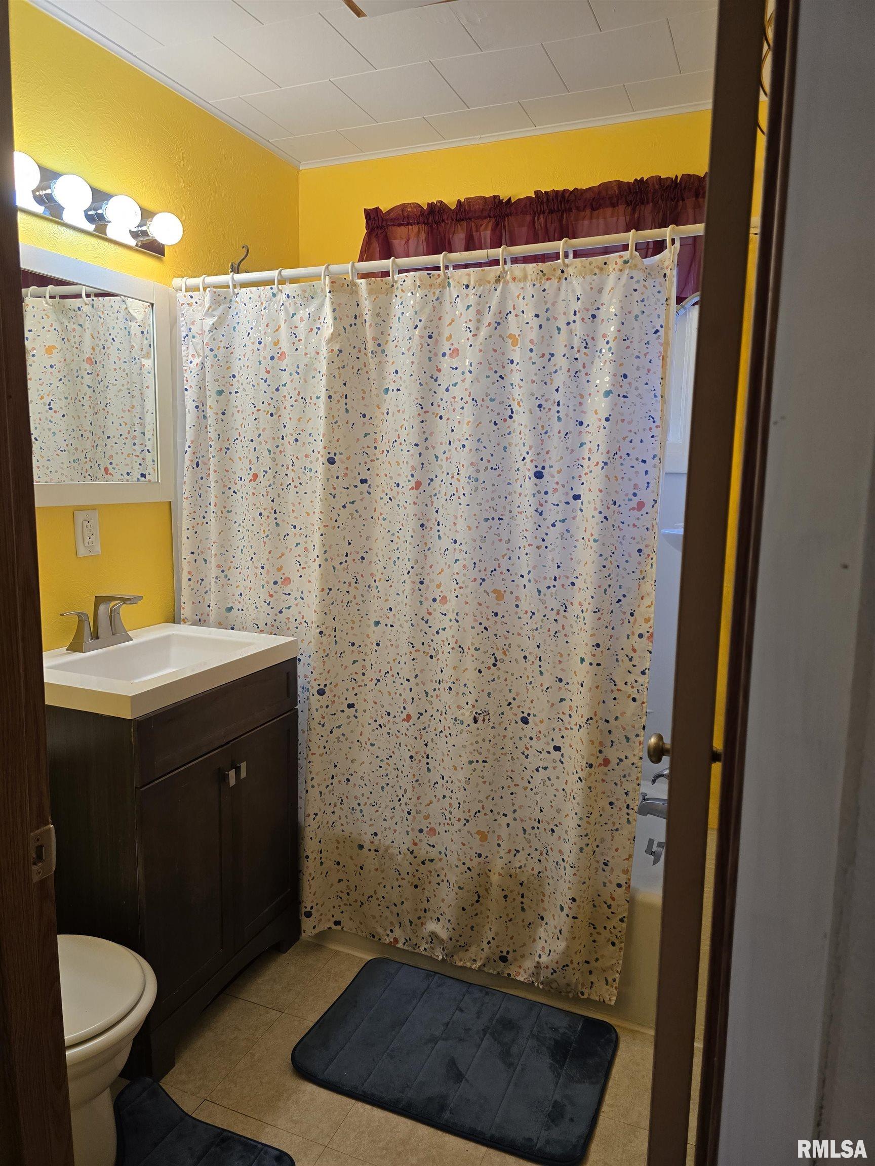 746 North 7th Avenue Canton, IL 61520 - Photo 15 of 48