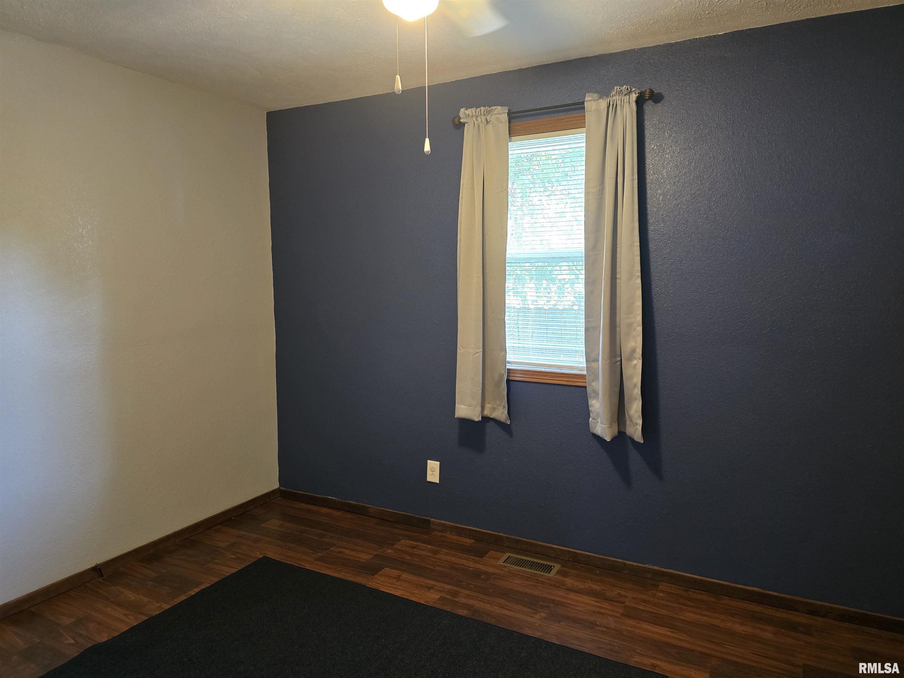 746 North 7th Avenue Canton, IL 61520 - Photo 22 of 48