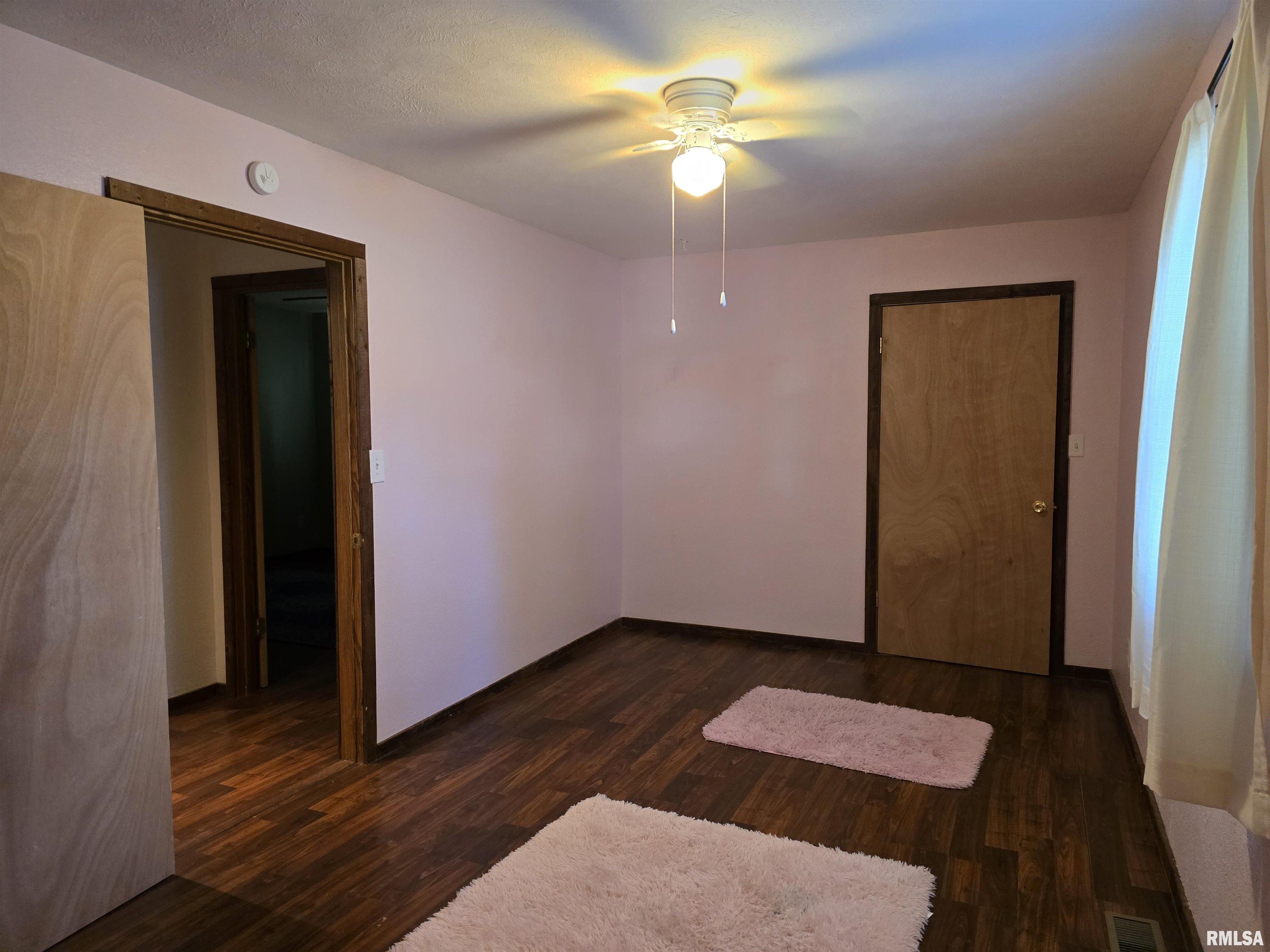 746 North 7th Avenue Canton, IL 61520 - Photo 28 of 48