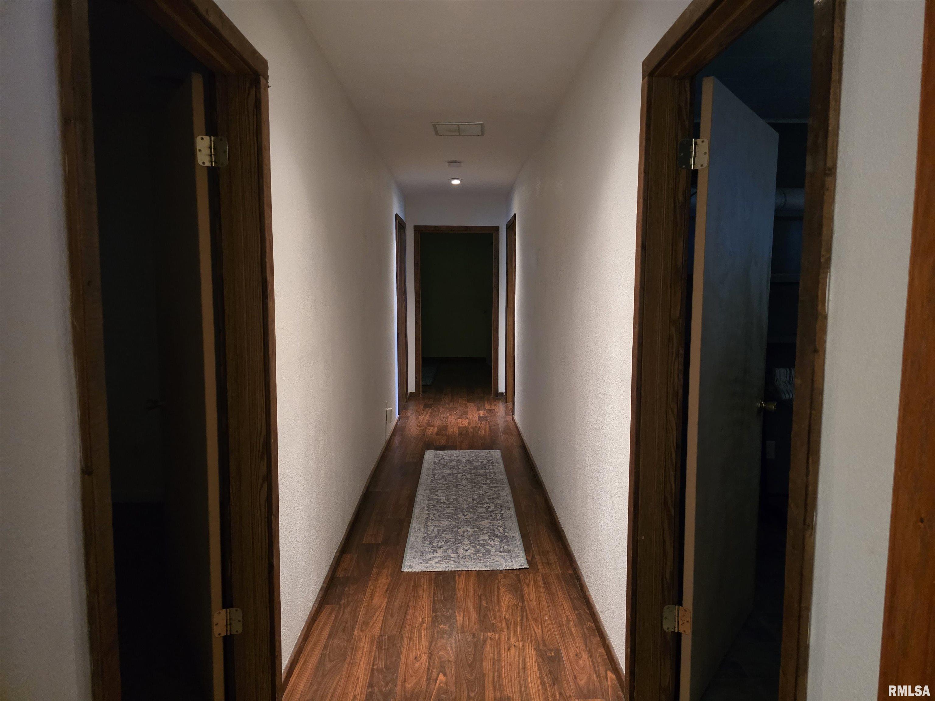 746 North 7th Avenue Canton, IL 61520 - Photo 33 of 48