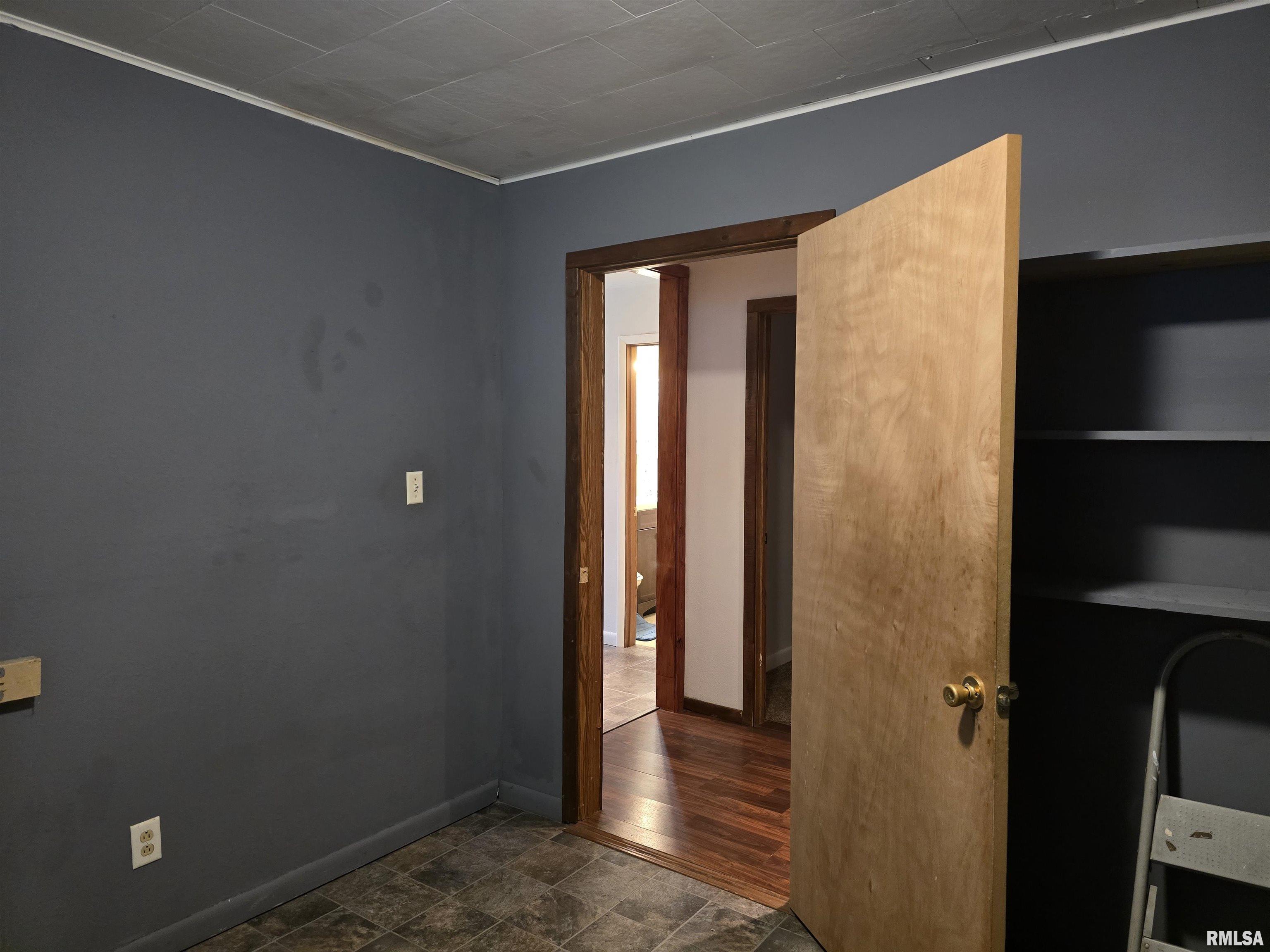 746 North 7th Avenue Canton, IL 61520 - Photo 34 of 48