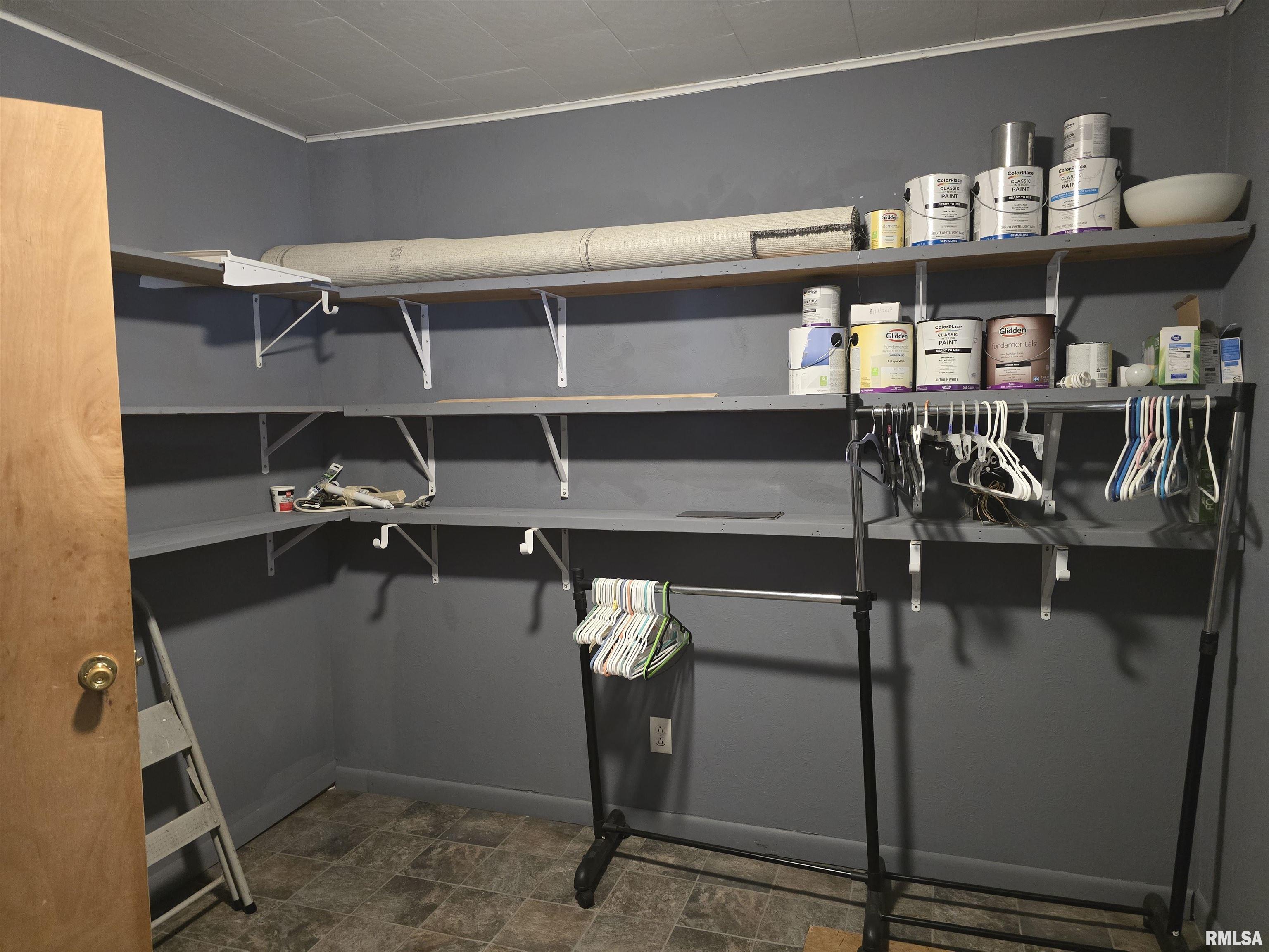 746 North 7th Avenue Canton, IL 61520 - Photo 35 of 48