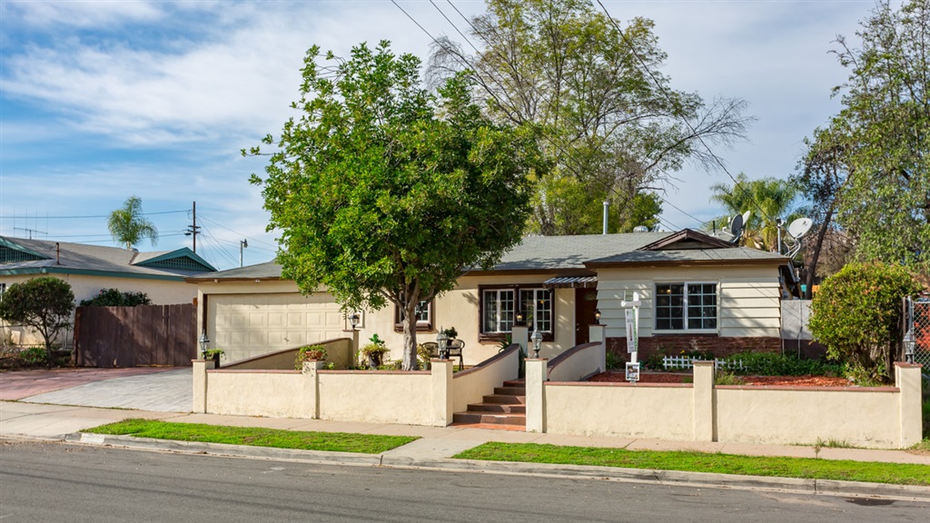 9464 Mandeville Road Santee, CA 92071 - Photo 1 of 25