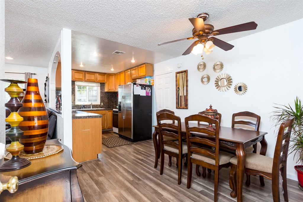 9464 Mandeville Road Santee, CA 92071 - Photo 8 of 25