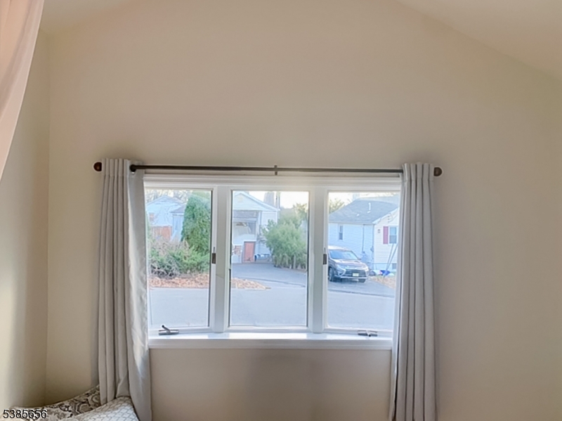 5 Geneva Trail Hopatcong, NJ 07843 - Photo 7 of 9 a room with window