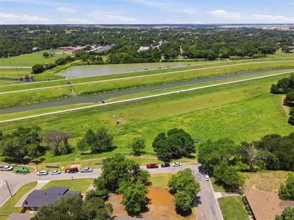 $395,000 | 5317 Redbud Lane, Fort Worth, TX 76114