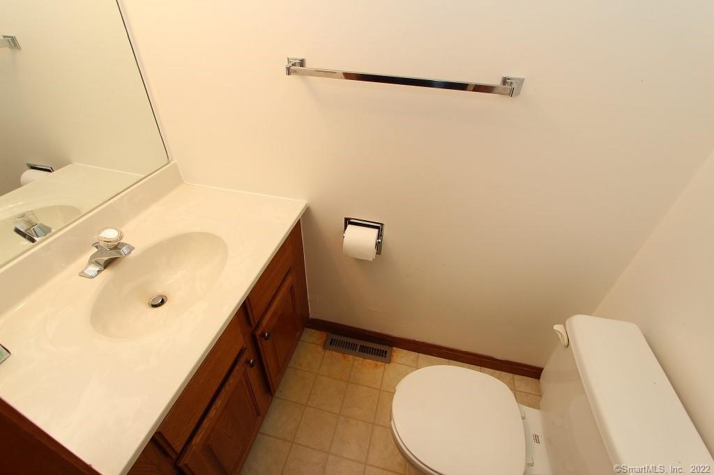 380 Hitchcock Road, Unit 47 Waterbury, CT 06705 - Photo 3 of 21