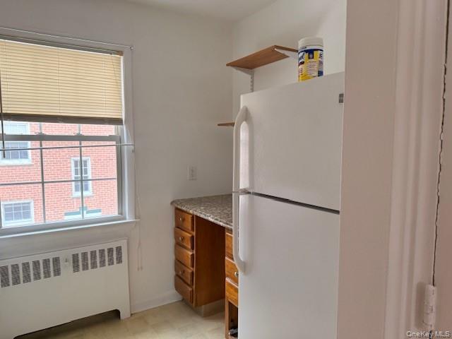 180 Pinewood Road, Unit 10 Hartsdale, NY 10530 - Photo 11 of 16 Drawerd counter and refrigerator