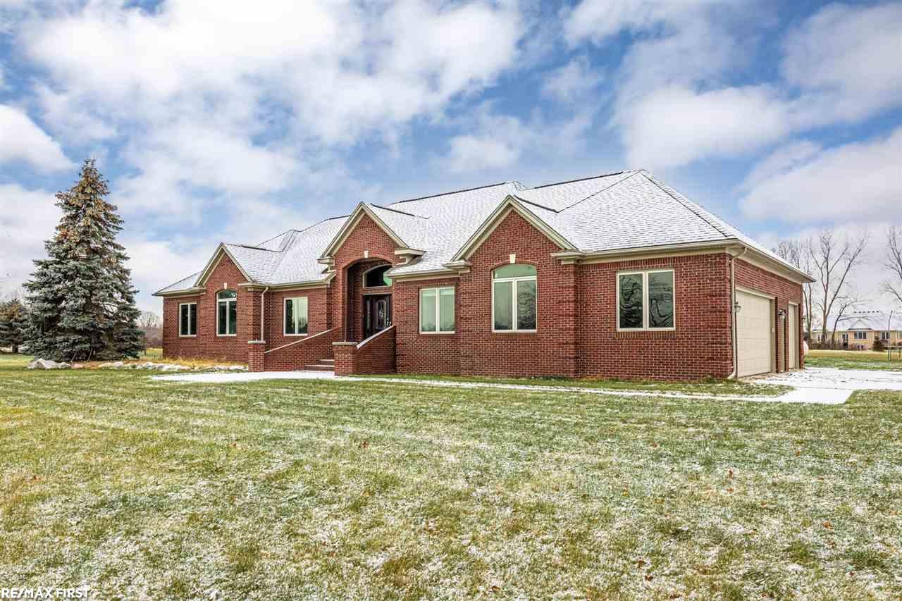 8730 Division Road Columbus, MI 48063 - Photo 3 of 39 50062444-2.JPG