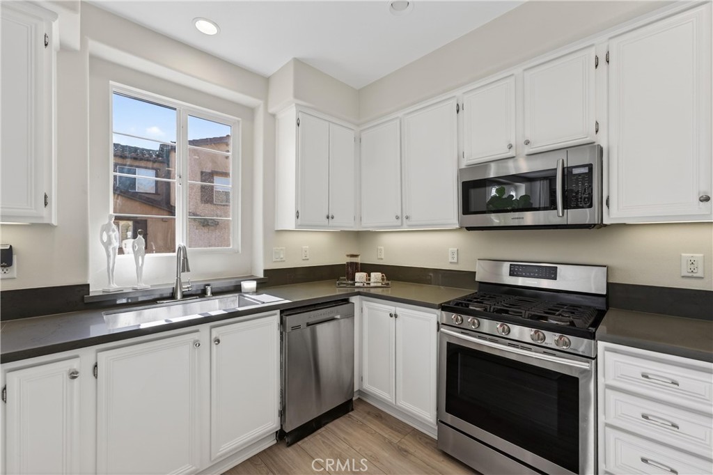 27 Dietes Court Ladera Ranch, CA 92694 - Photo 11 of 46