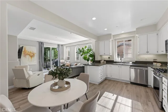 $819,900 | 27 Dietes Court, Ladera Ranch, CA 92694