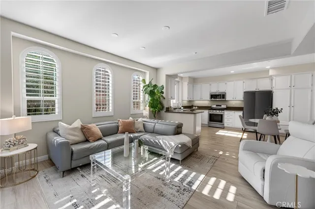 $819,900 | 27 Dietes Court, Ladera Ranch, CA 92694