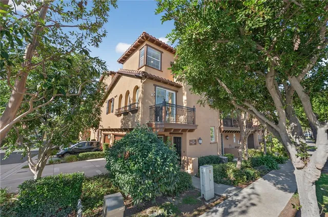 $819,900 | 27 Dietes Court, Ladera Ranch, CA 92694