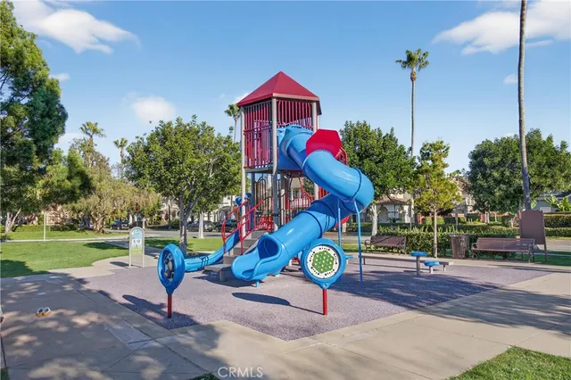 $819,900 | 27 Dietes Court, Ladera Ranch, CA 92694