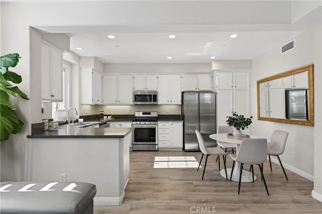 $819,900 | 27 Dietes Court, Ladera Ranch, CA 92694