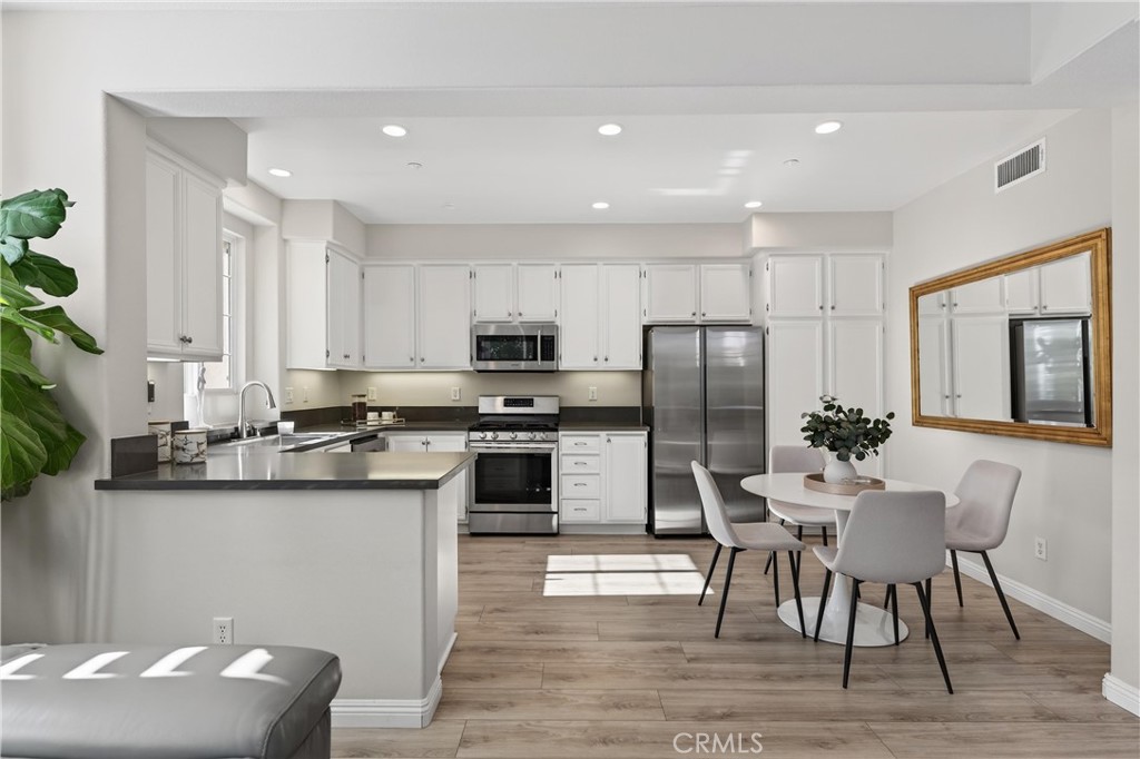 27 Dietes Court Ladera Ranch, CA 92694 - Photo 7 of 46